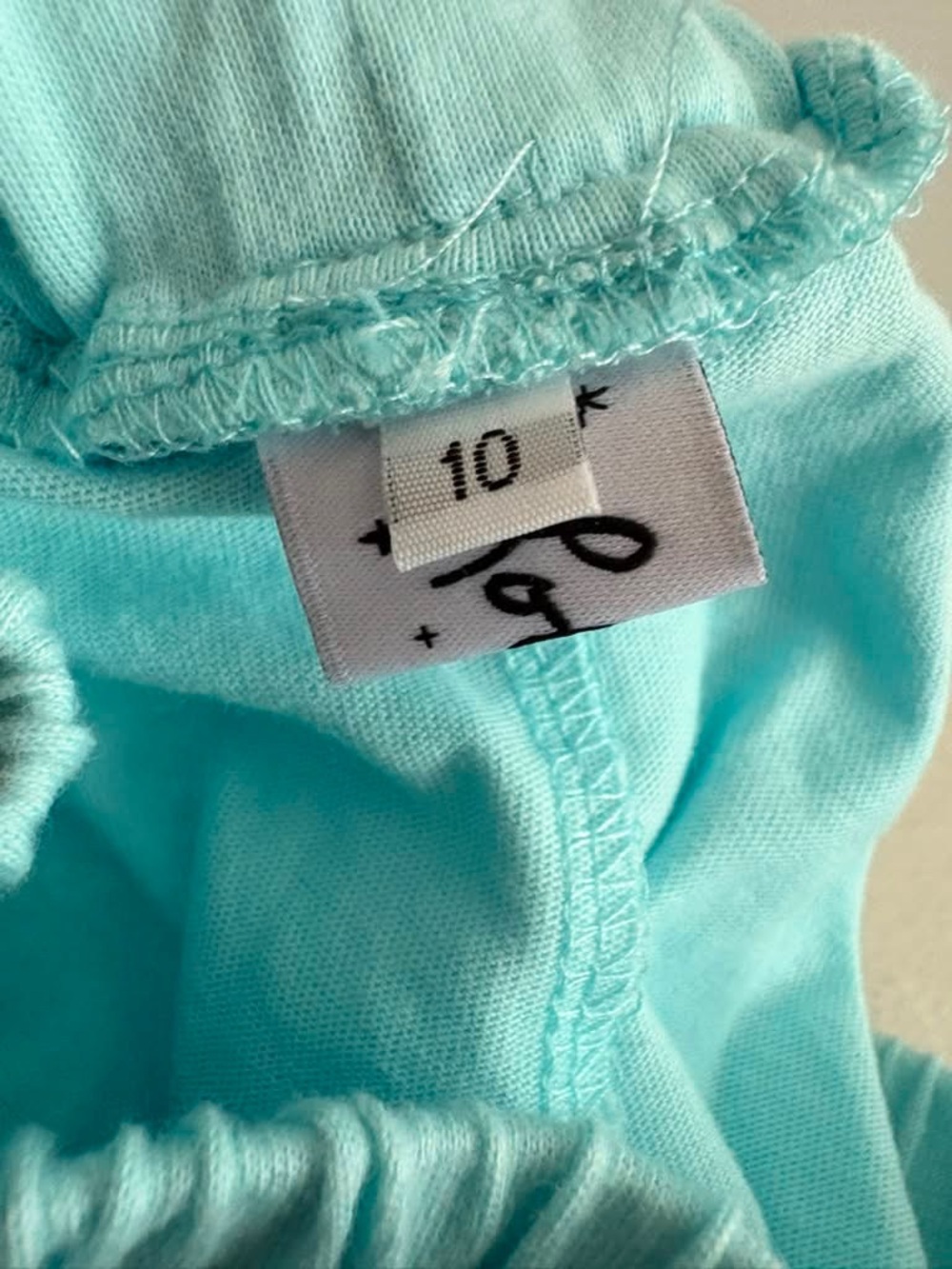 Lola + The Boys Shorts with Sequin Rainbow | size 8 - Picture 6 of 8